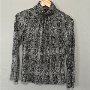 Vintage Chic Snake-print Mob Wife Aesthetic Women’s Turtleneck Monochrome Shirt